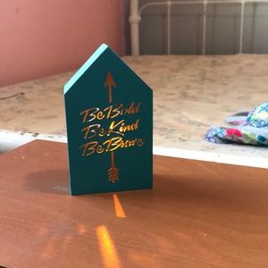 a teal inspirational quote light